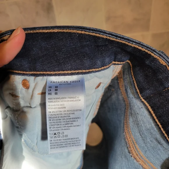 5/$15 american eagle super low rise shortie - Picture 4 of 4